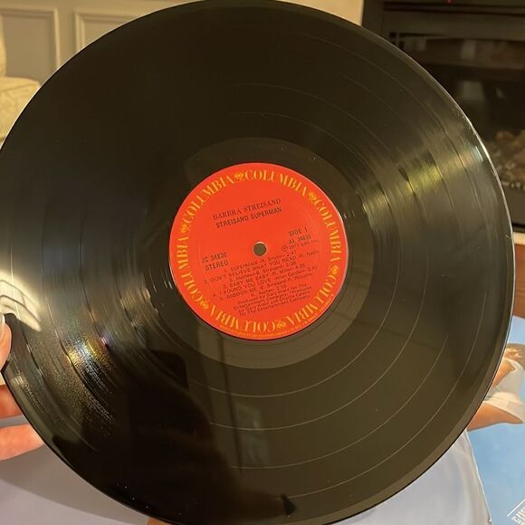 Lot of 2 Barbra Streisand Vinyl Records Guilty with Barry Gibb and Superman EUC - Picture 10 of 14